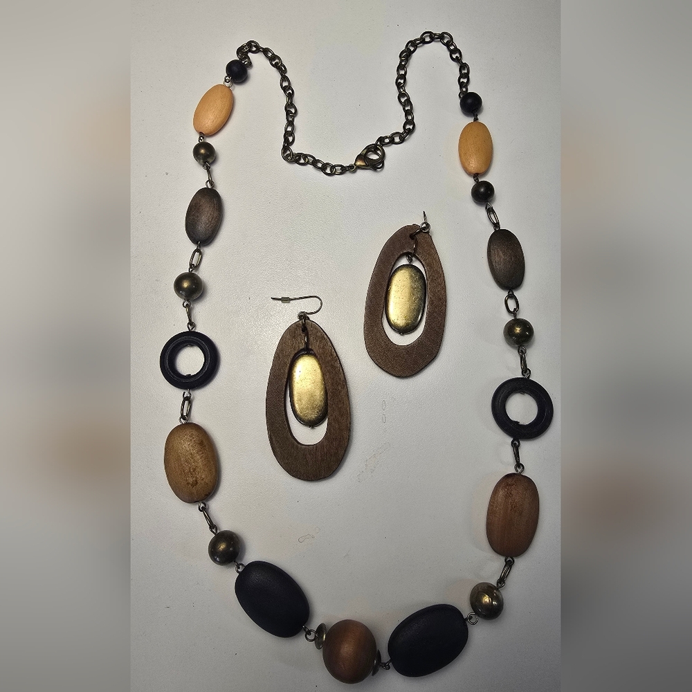 Elegant Bohemian Wooden Bead Necklace and Earring Set